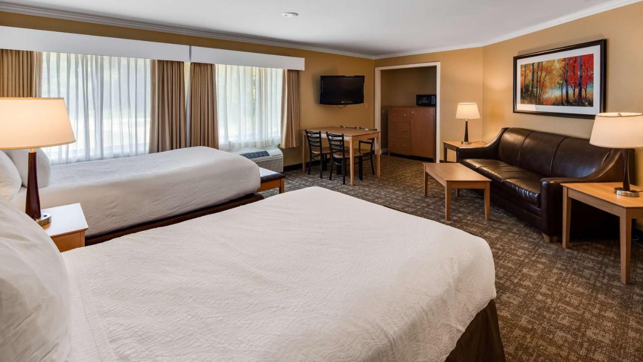 Best Western Plus Windjammer Inn&Conference Center Burlington Exterior foto