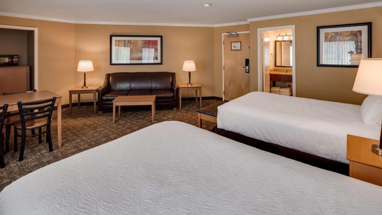 Best Western Plus Windjammer Inn&Conference Center Burlington Exterior foto