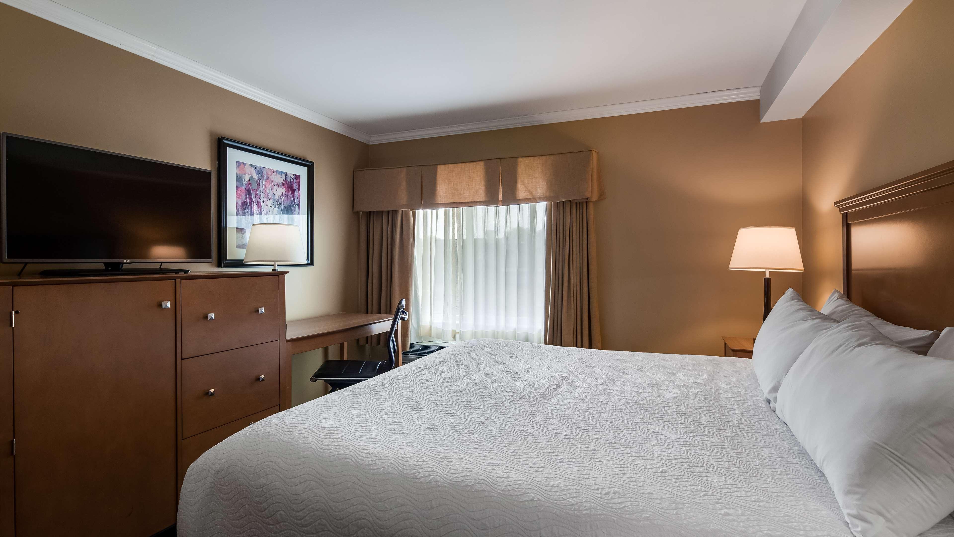 Best Western Plus Windjammer Inn&Conference Center Burlington Exterior foto