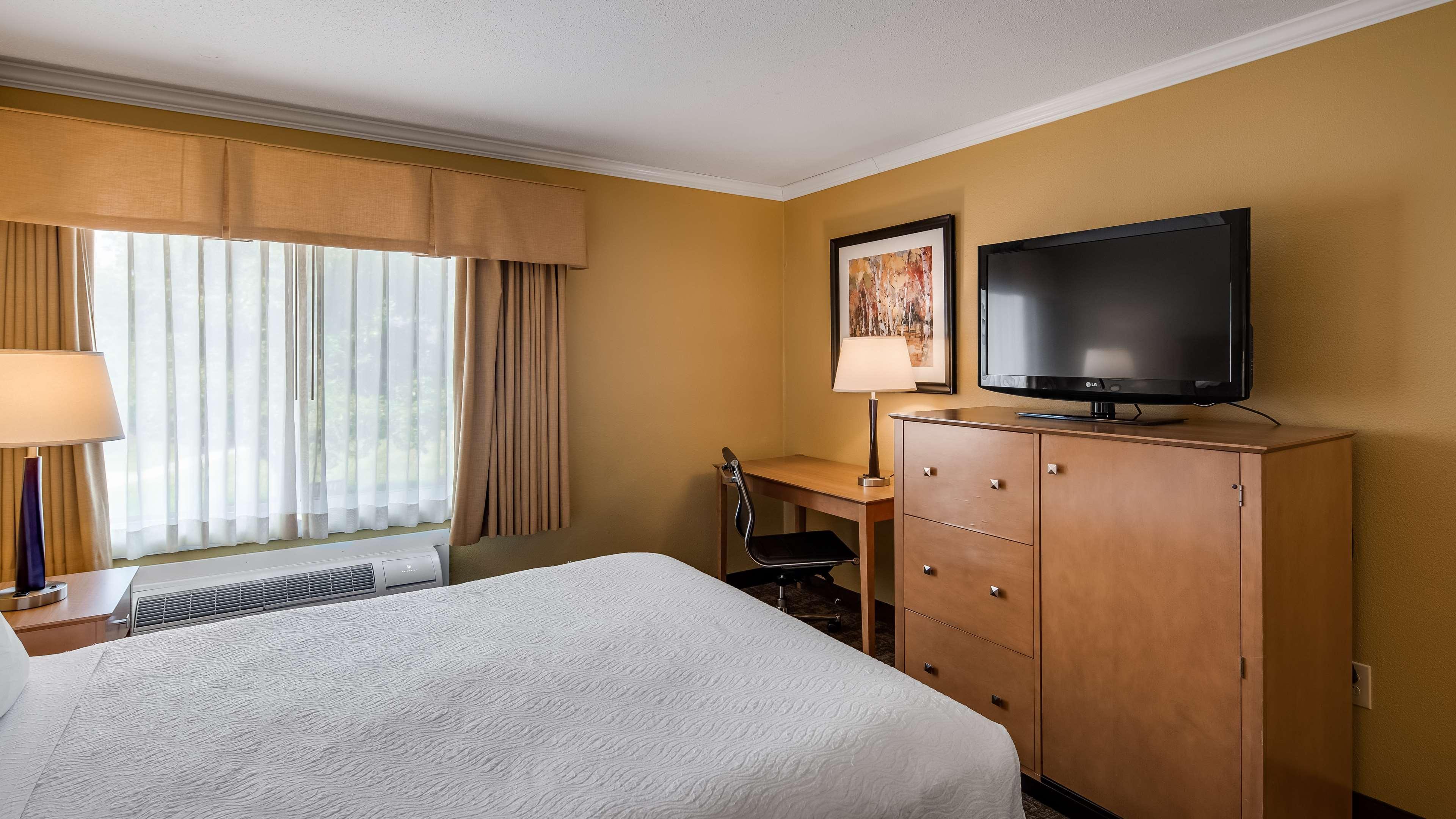 Best Western Plus Windjammer Inn&Conference Center Burlington Exterior foto