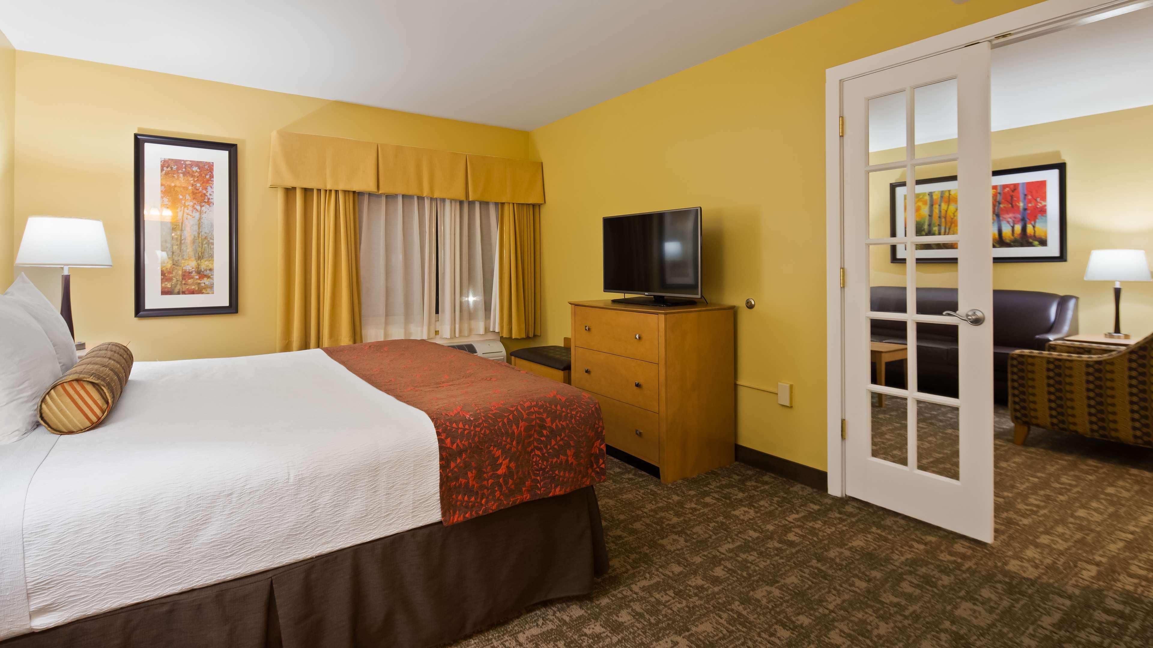 Best Western Plus Windjammer Inn&Conference Center Burlington Exterior foto