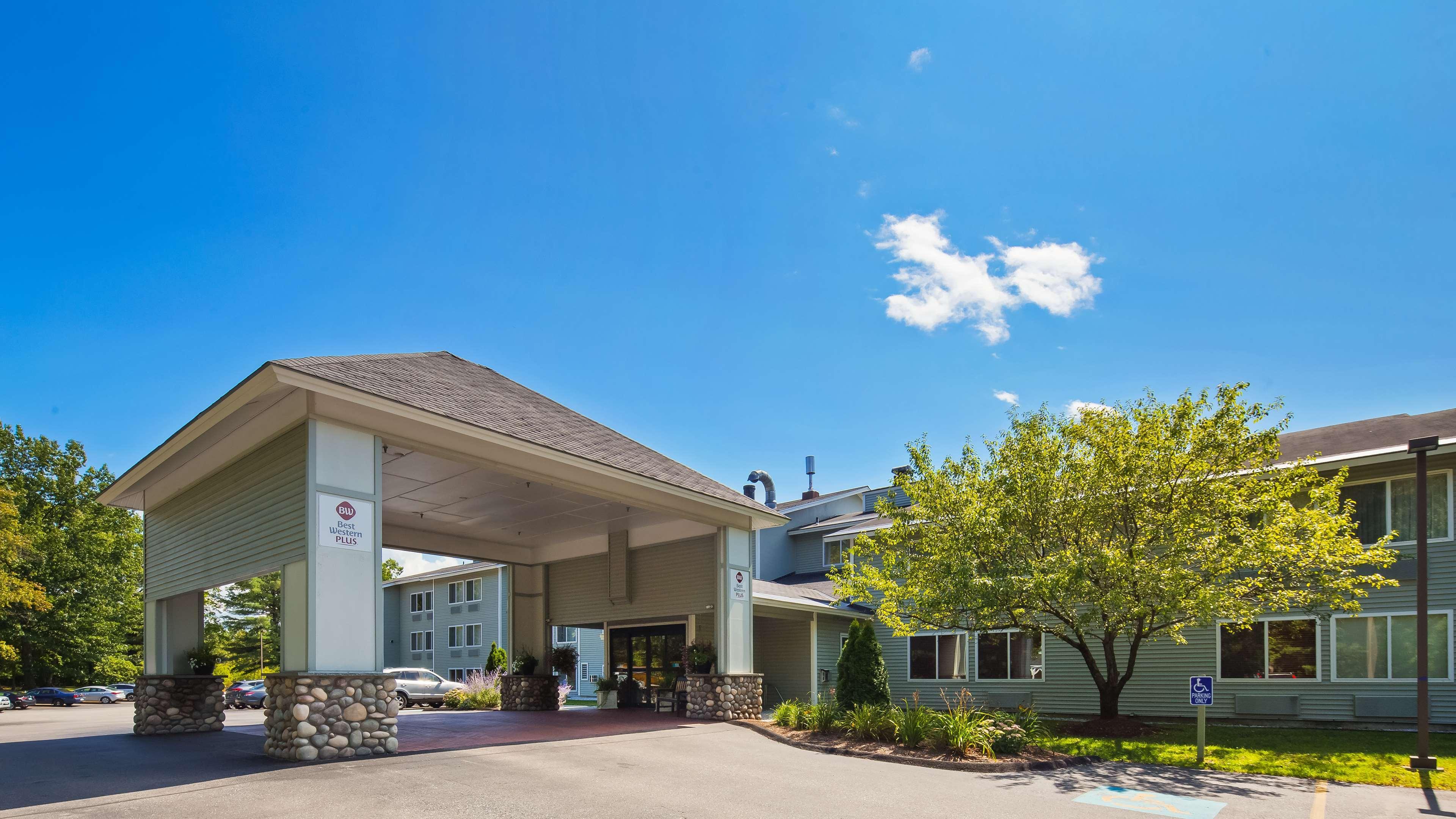 Best Western Plus Windjammer Inn&Conference Center Burlington Exterior foto