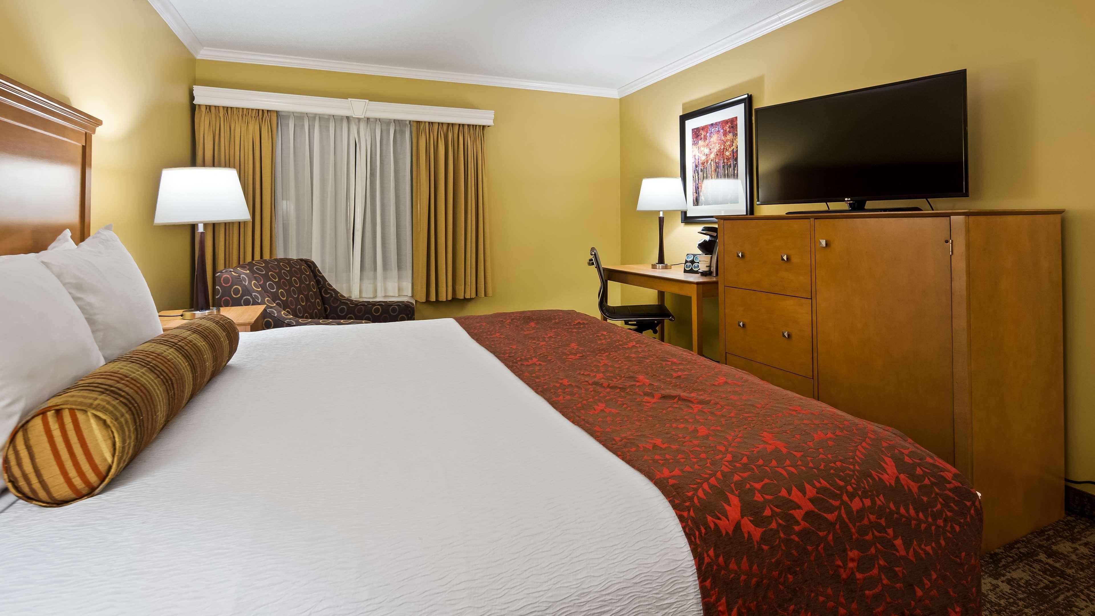 Best Western Plus Windjammer Inn&Conference Center Burlington Exterior foto
