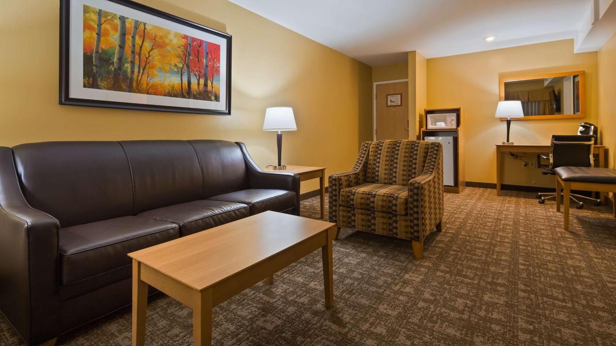 Best Western Plus Windjammer Inn&Conference Center Burlington Exterior foto