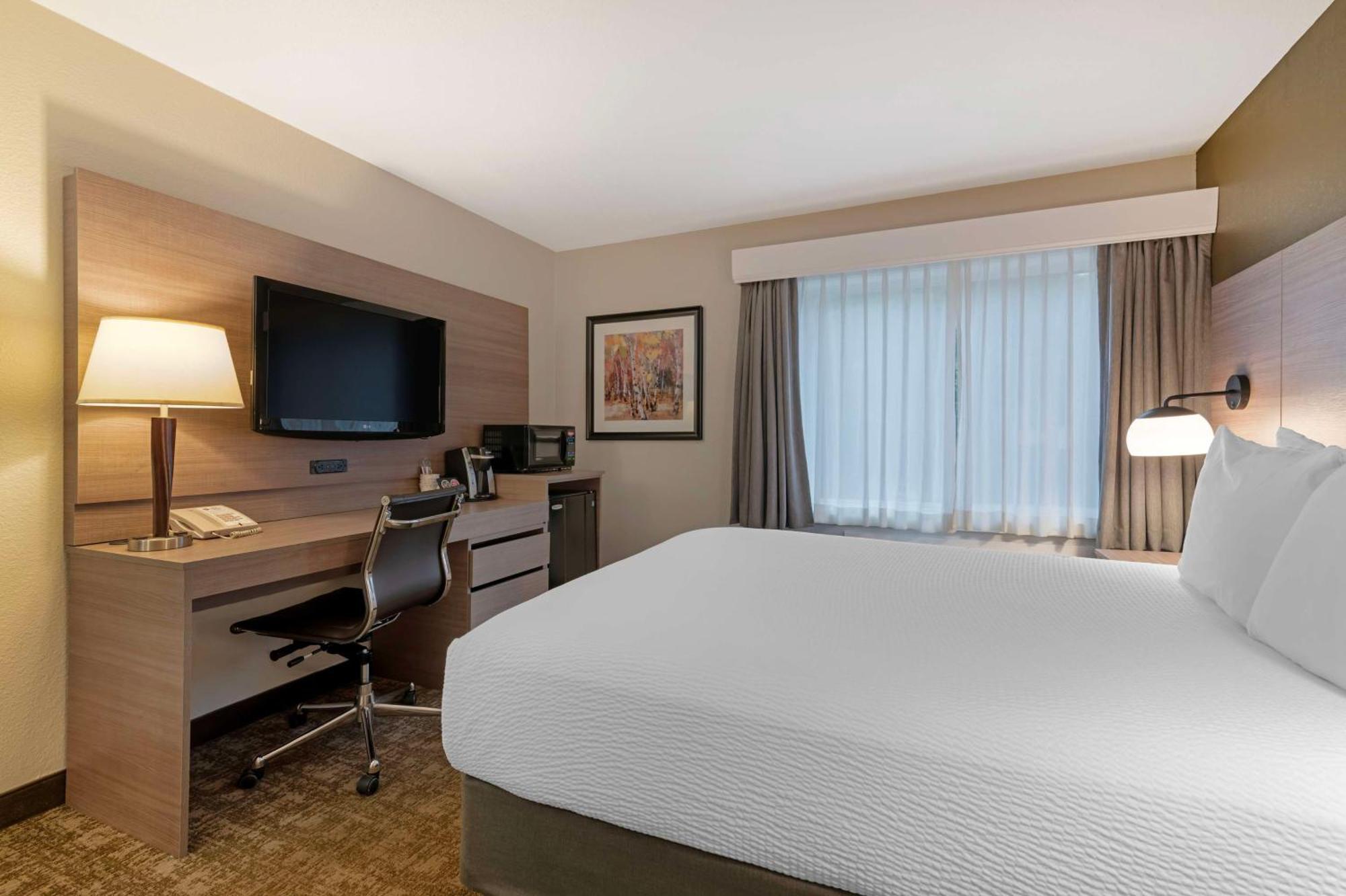 Best Western Plus Windjammer Inn&Conference Center Burlington Exterior foto