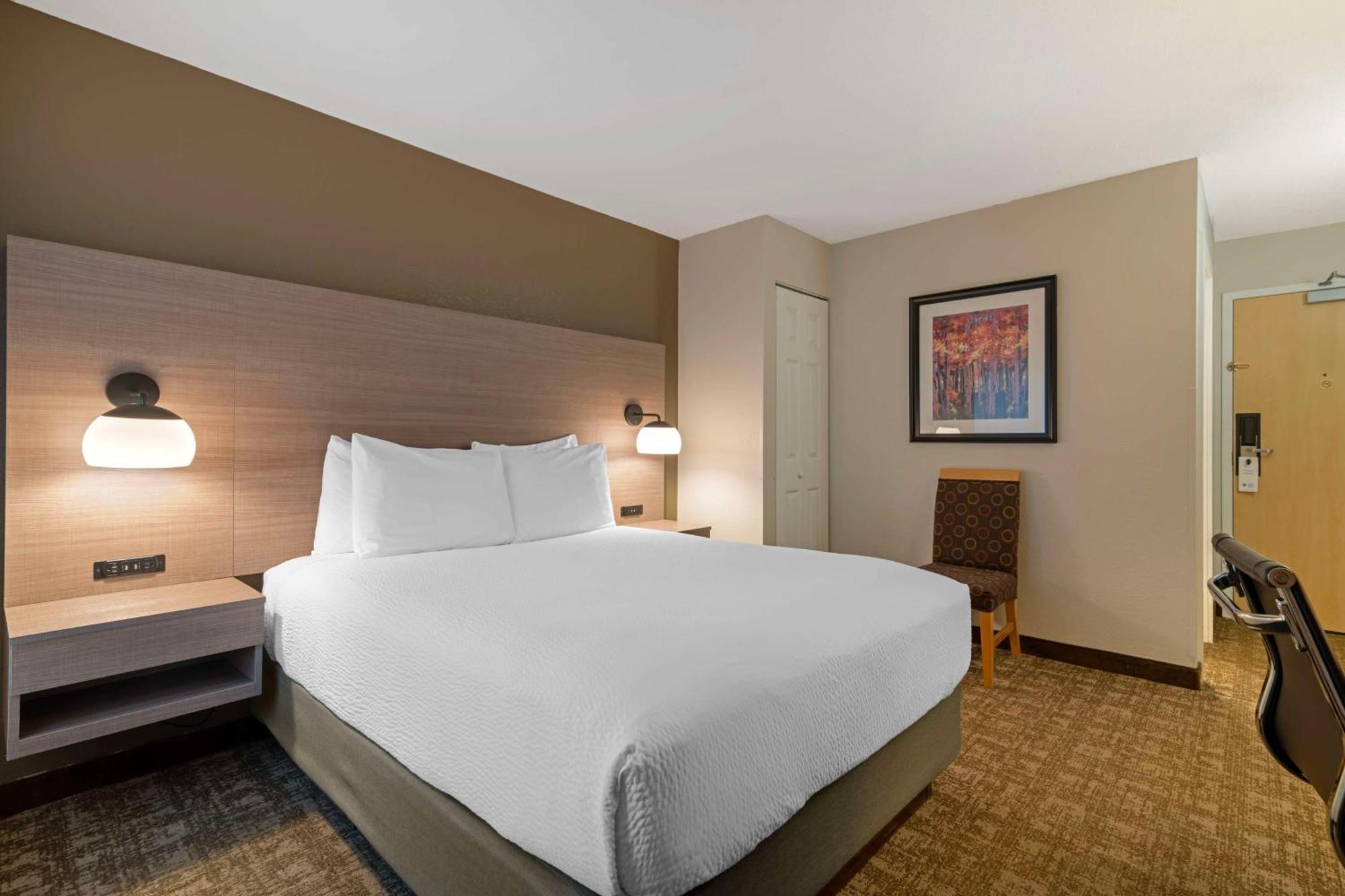 Best Western Plus Windjammer Inn&Conference Center Burlington Exterior foto