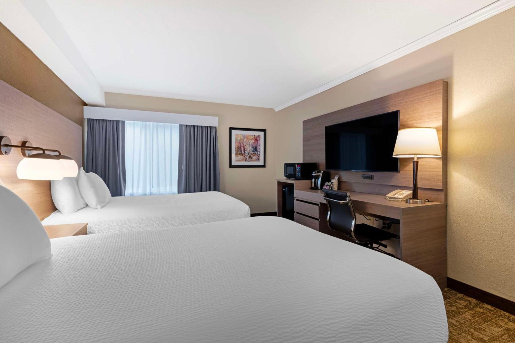 Best Western Plus Windjammer Inn&Conference Center Burlington Exterior foto