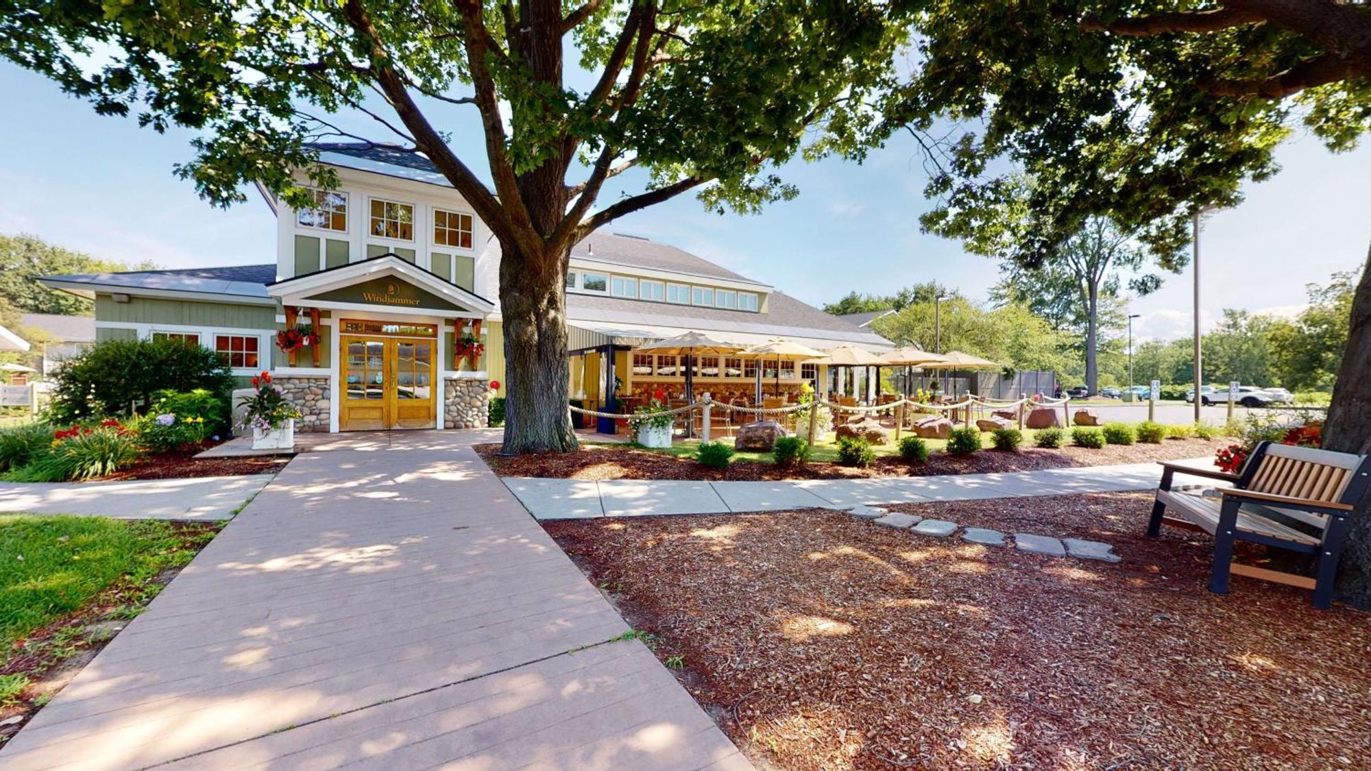 Best Western Plus Windjammer Inn&Conference Center Burlington Exterior foto