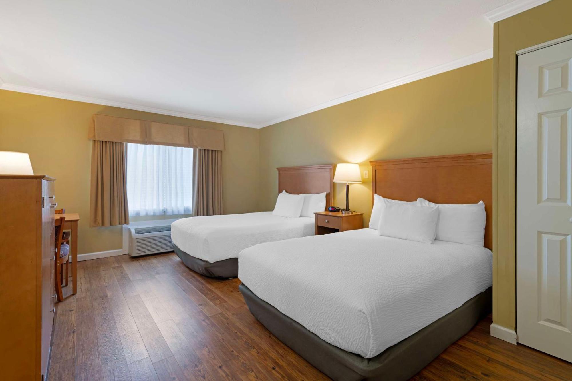 Best Western Plus Windjammer Inn&Conference Center Burlington Exterior foto
