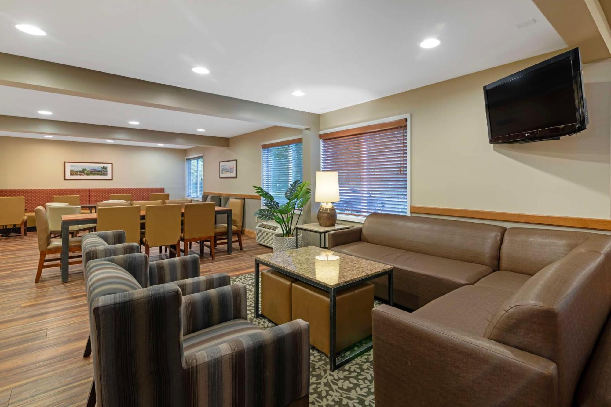 Best Western Plus Windjammer Inn&Conference Center Burlington Exterior foto