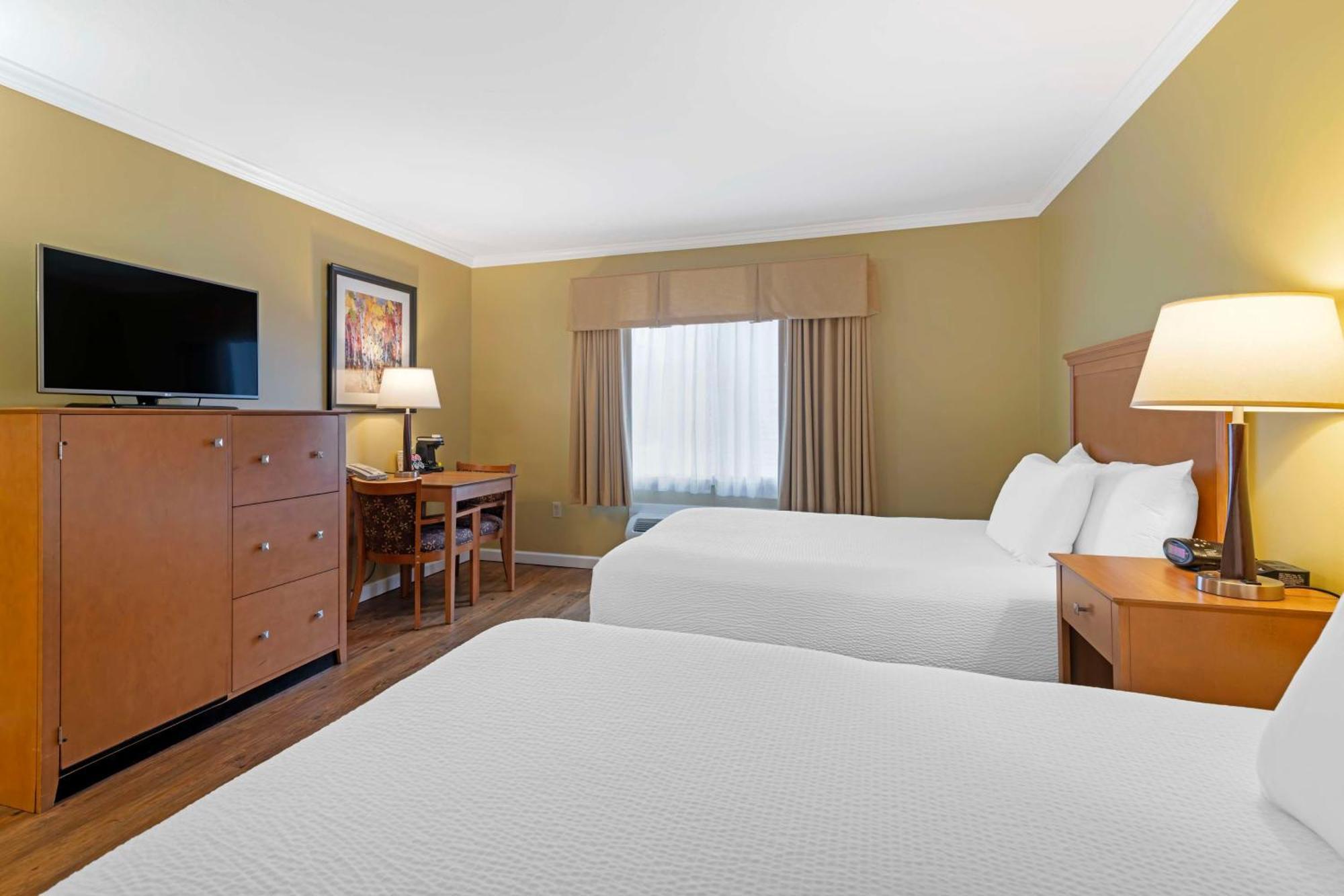 Best Western Plus Windjammer Inn&Conference Center Burlington Exterior foto