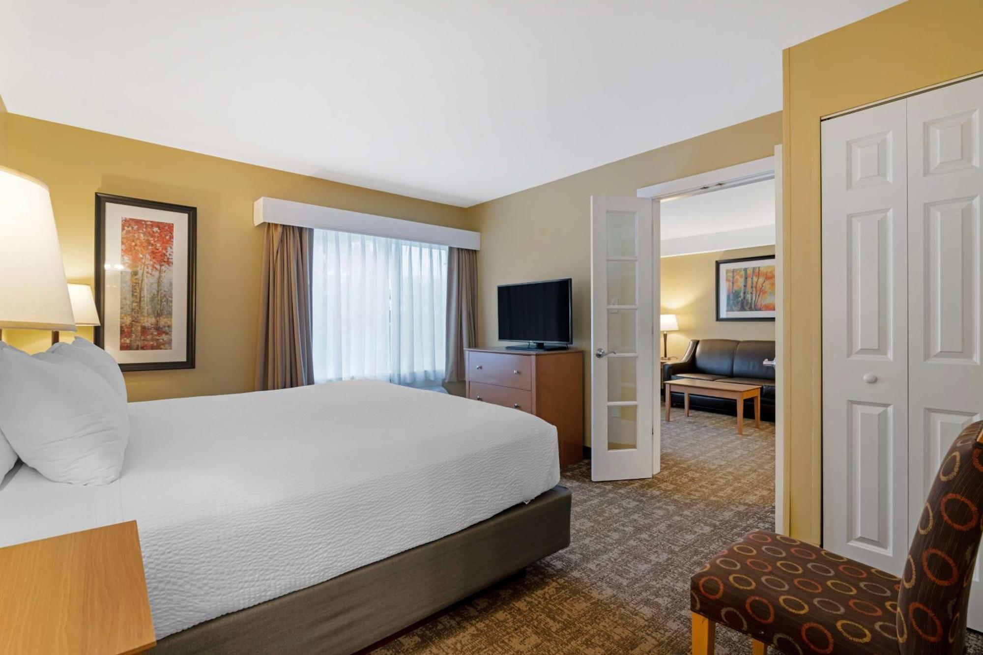 Best Western Plus Windjammer Inn&Conference Center Burlington Exterior foto