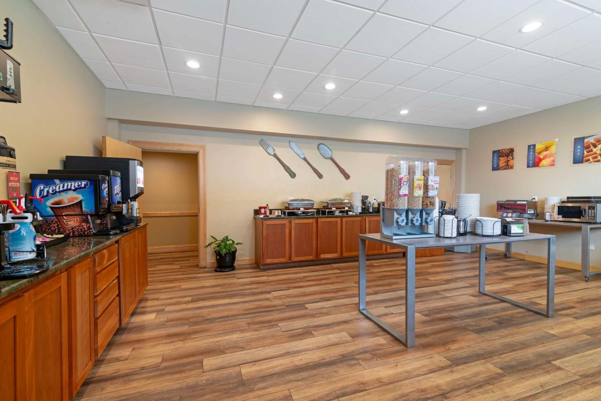 Best Western Plus Windjammer Inn&Conference Center Burlington Exterior foto