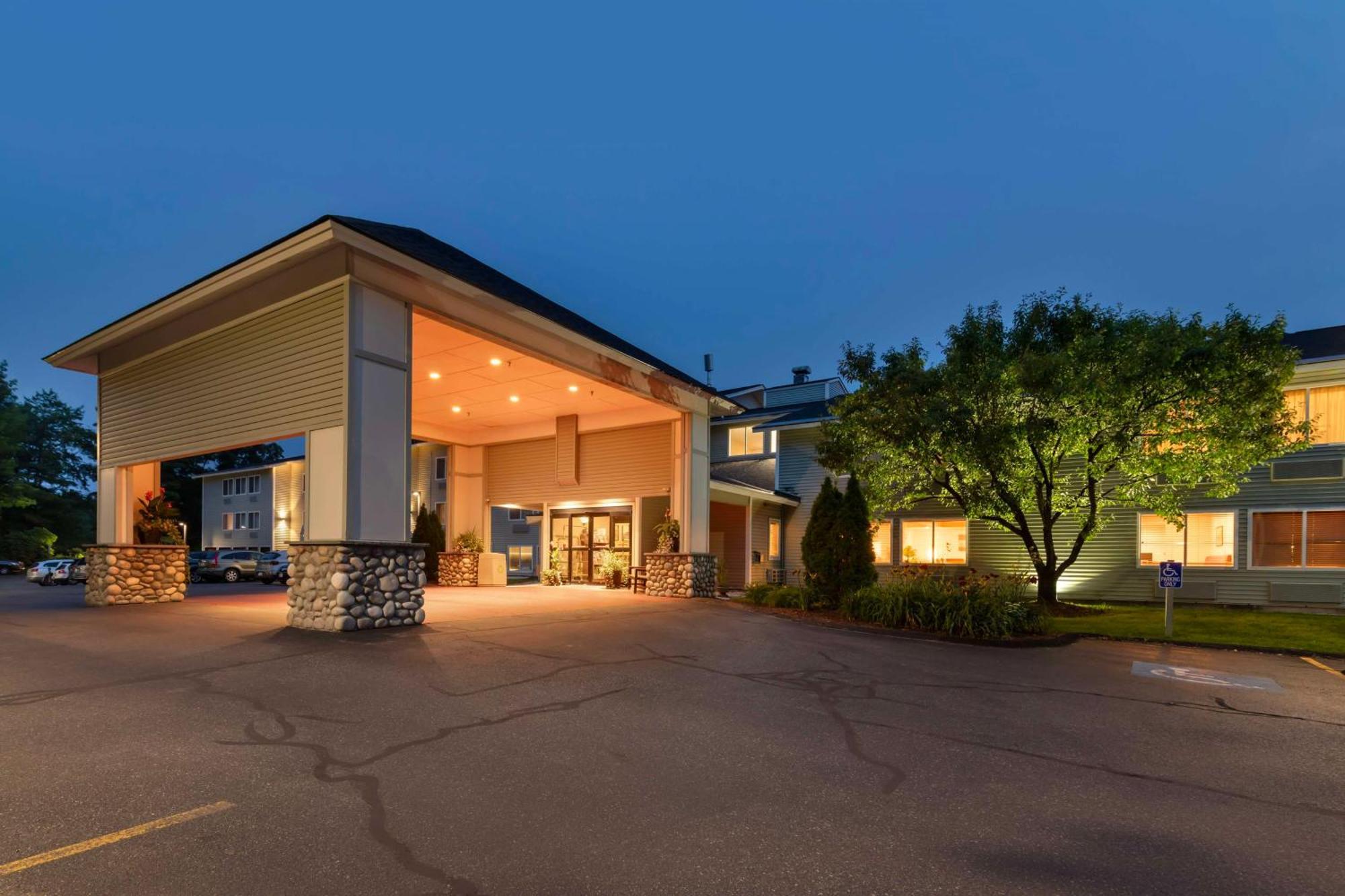 Best Western Plus Windjammer Inn&Conference Center Burlington Exterior foto