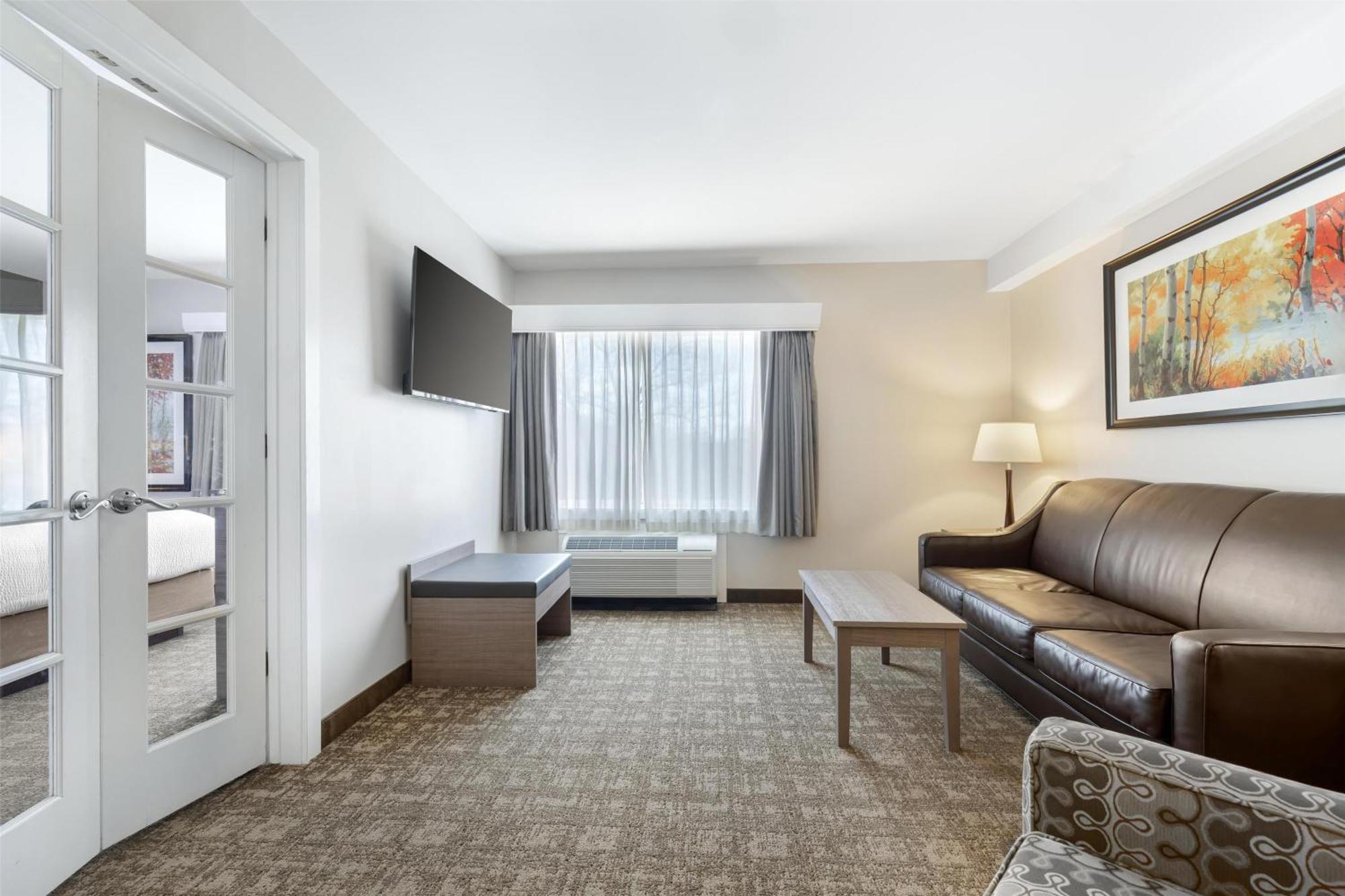Best Western Plus Windjammer Inn&Conference Center Burlington Exterior foto